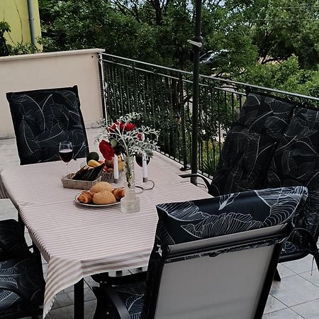 App Martina Apartment Dramalj Exterior photo