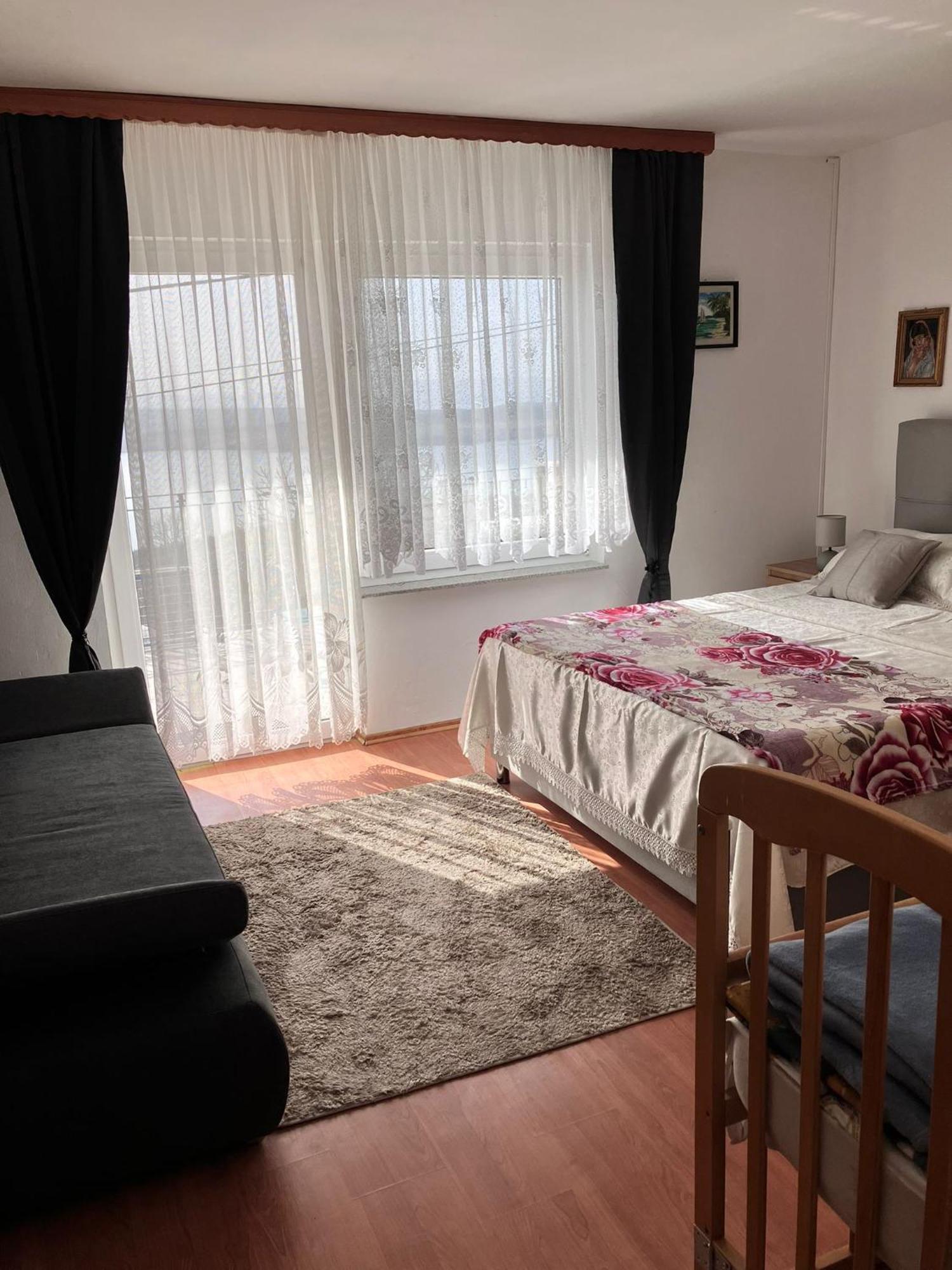App Martina Apartment Dramalj Exterior photo